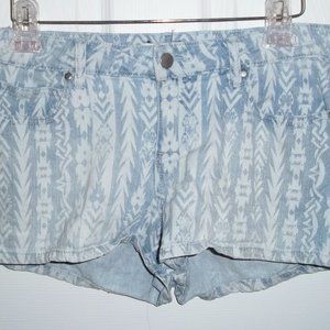 juniors size 30" Forever 21 blue aztec print denim jean shorts
